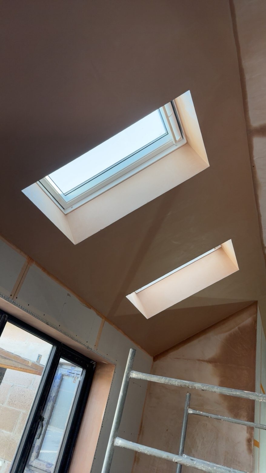 Skylight reveal plastering
